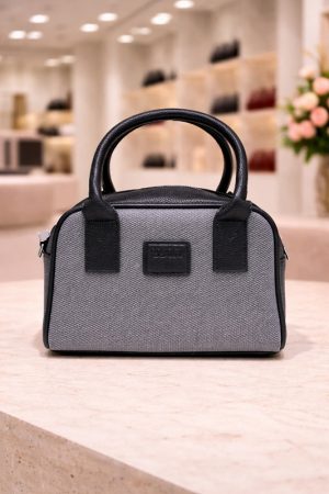 من افخم الماركات العالمية حقيبة MIUMIU