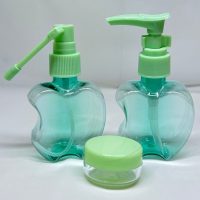 علب بلاستيكية فارغة