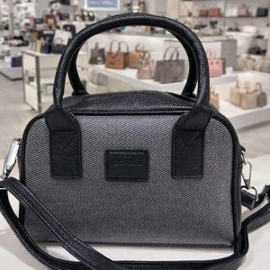 من افخم الماركات العالمية حقيبة MIUMIU