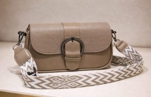 حقيبة يد صغيرة(كروس)