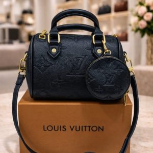من أفخم الماركات العالمية حقيبة LOUIS VUITTON